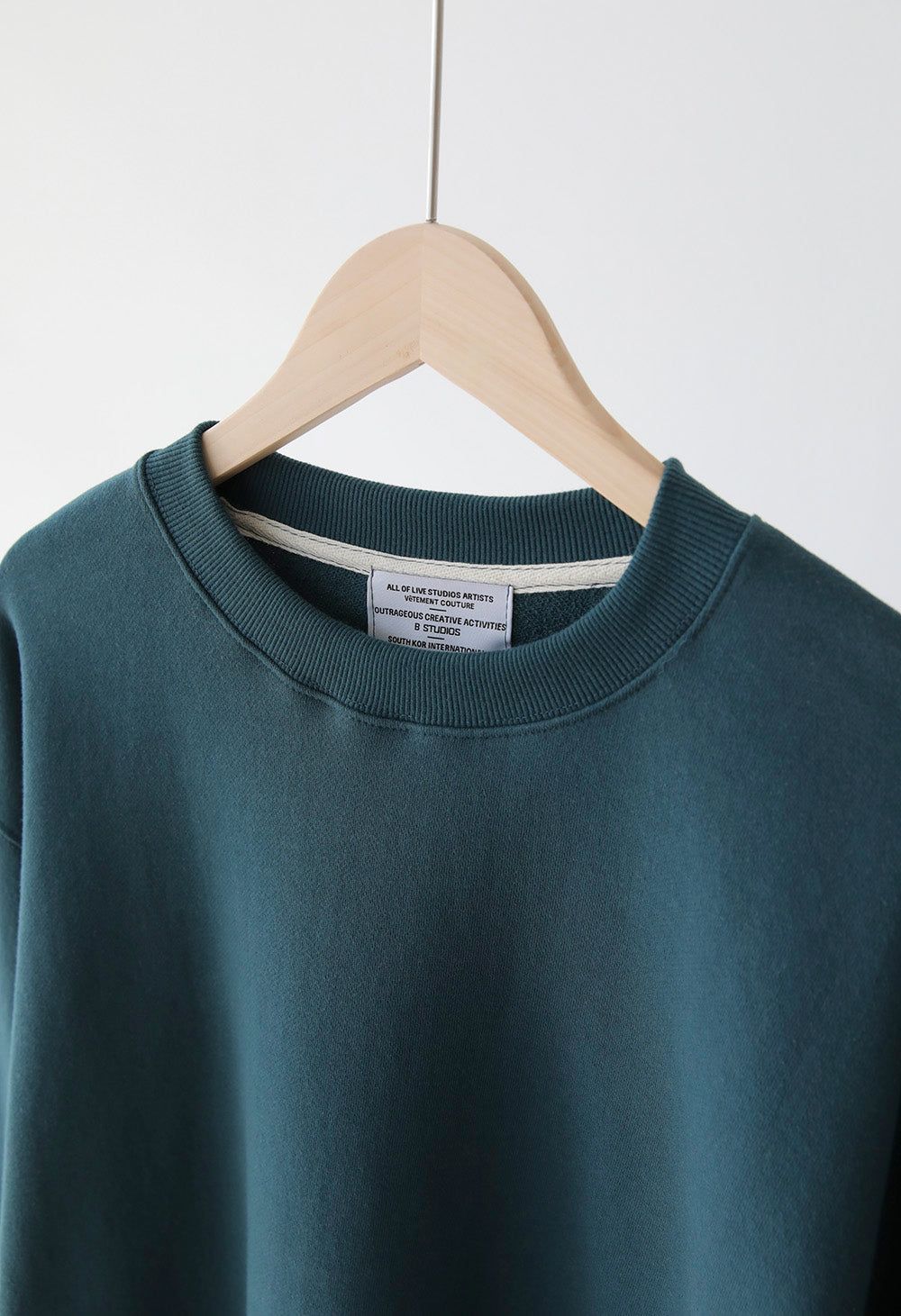 OVERSIZE PULLOVERS (MULTIPLE COLORS)