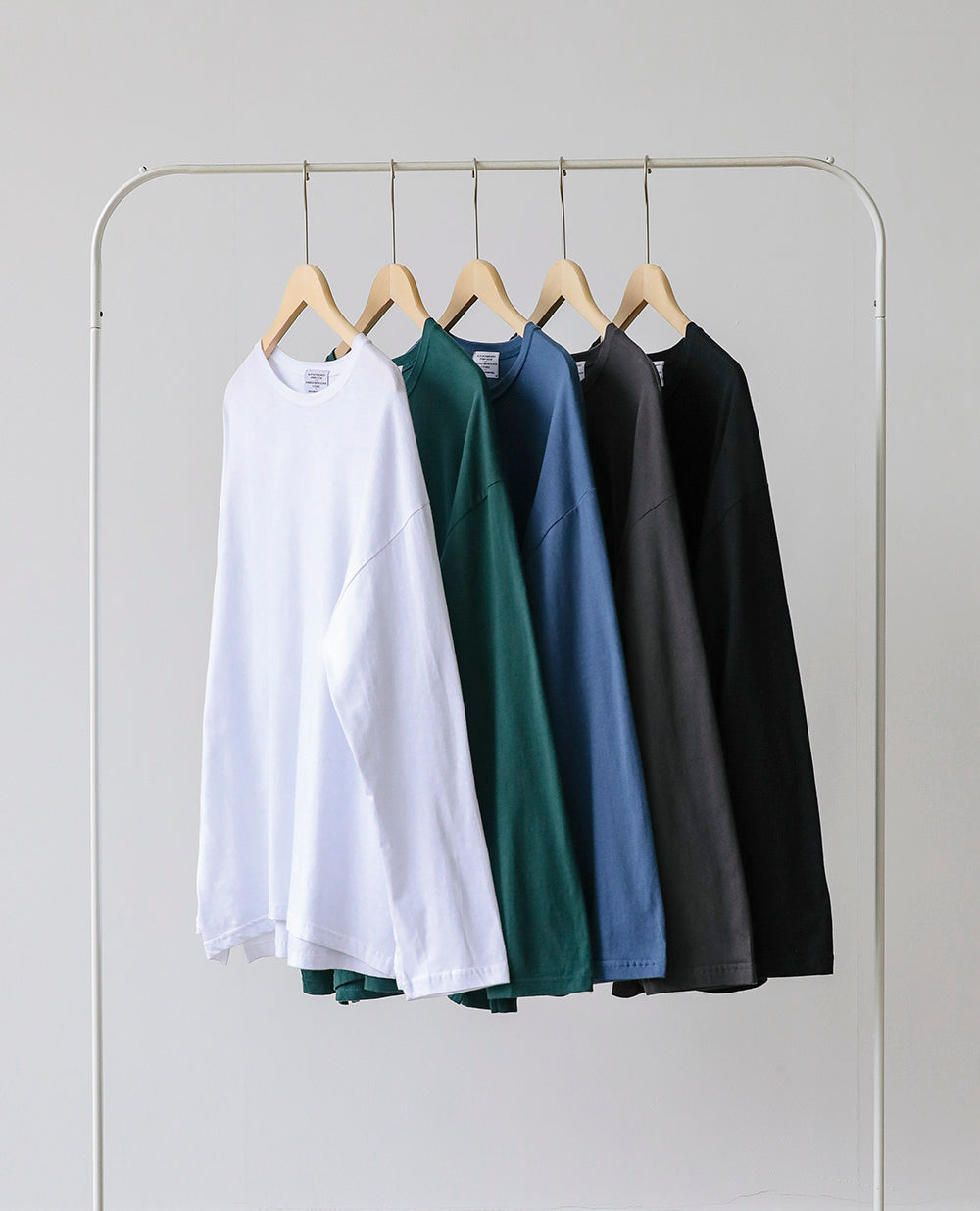 LOOSE LONG SLEEVE TEE (MULTIPLE COLORS)