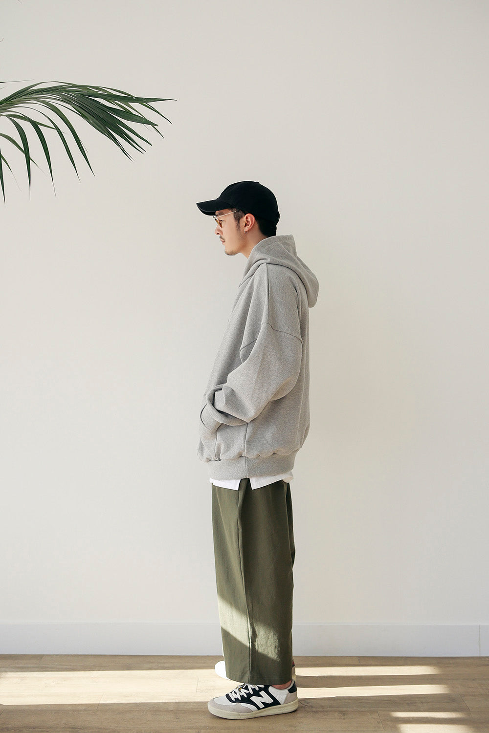 WIDE FIT PANTS (KHAKI COLOR)