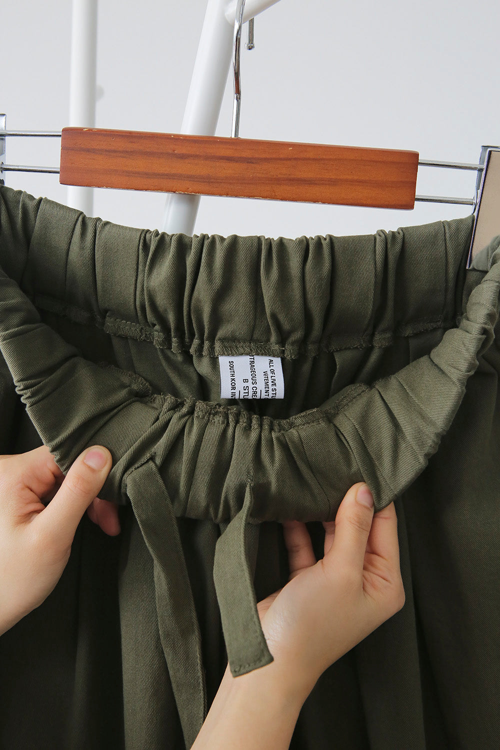 WIDE FIT PANTS (KHAKI COLOR)